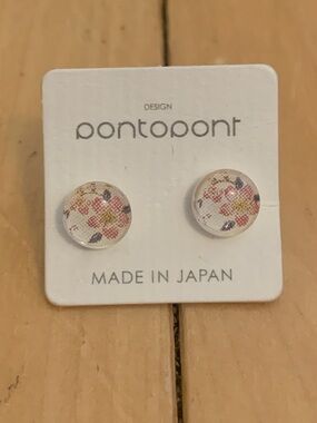 NWT Made in Japan Plastic Cherry Blossom Earrings Studs Pink Flower